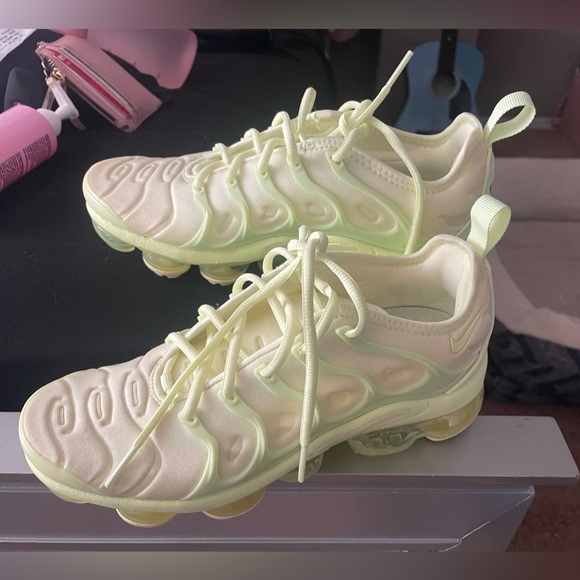 Women’s size 7. Worn 1 time. Great condition. - Picture 6 of 6